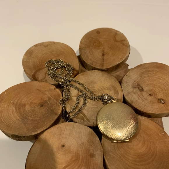 COPY - 1970 personally Engraved  locket. - Picture 4 of 6